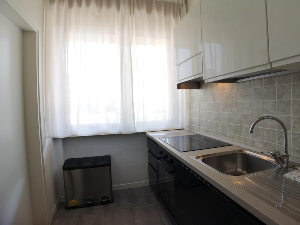 Convenient Family Apt With Private Parking Mestre Esterno foto