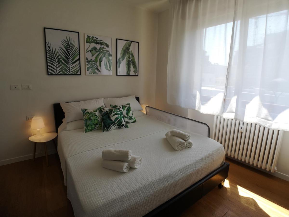 Convenient Family Apt With Private Parking Mestre Esterno foto