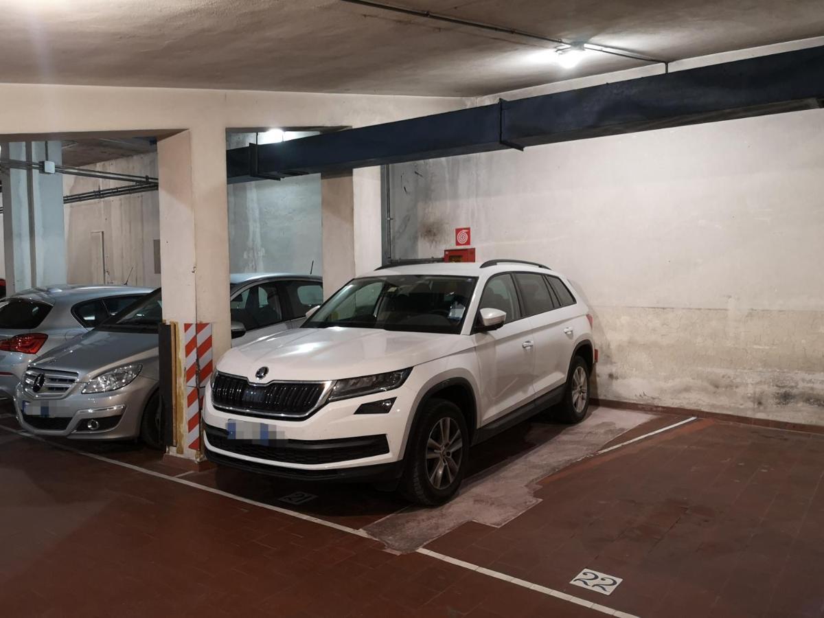 Convenient Family Apt With Private Parking Mestre Esterno foto